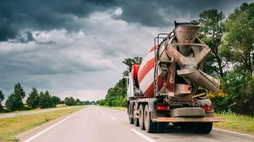 Steps for investigating a cement truck accident case taken by an injury attorney